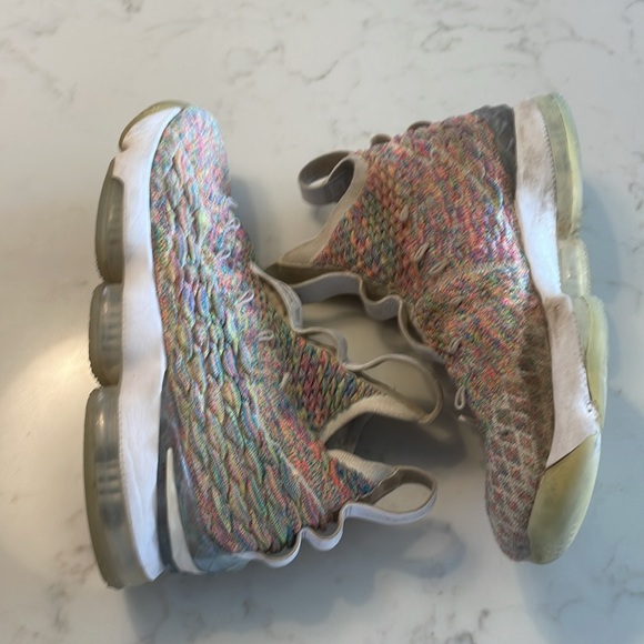 Nike Lebron 15 Fruity Pebbles - Picture 4 of 7